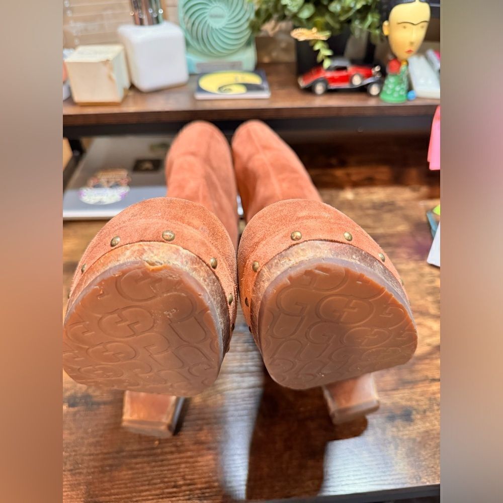 UGG Lynnea Size 9 Shearling Studded Brown Leather Heel Boots - Picture 5 of 10